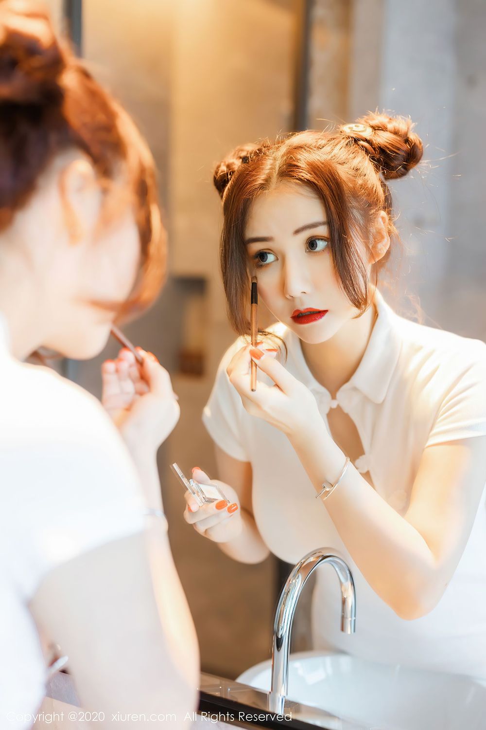 美女模特Evon陈赞之 - 白色旗袍+丝袜系列性感写真