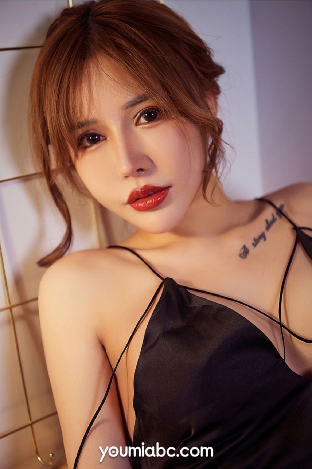 美女模特可可 - 吊带睡衣+丁字裤系列性感写真