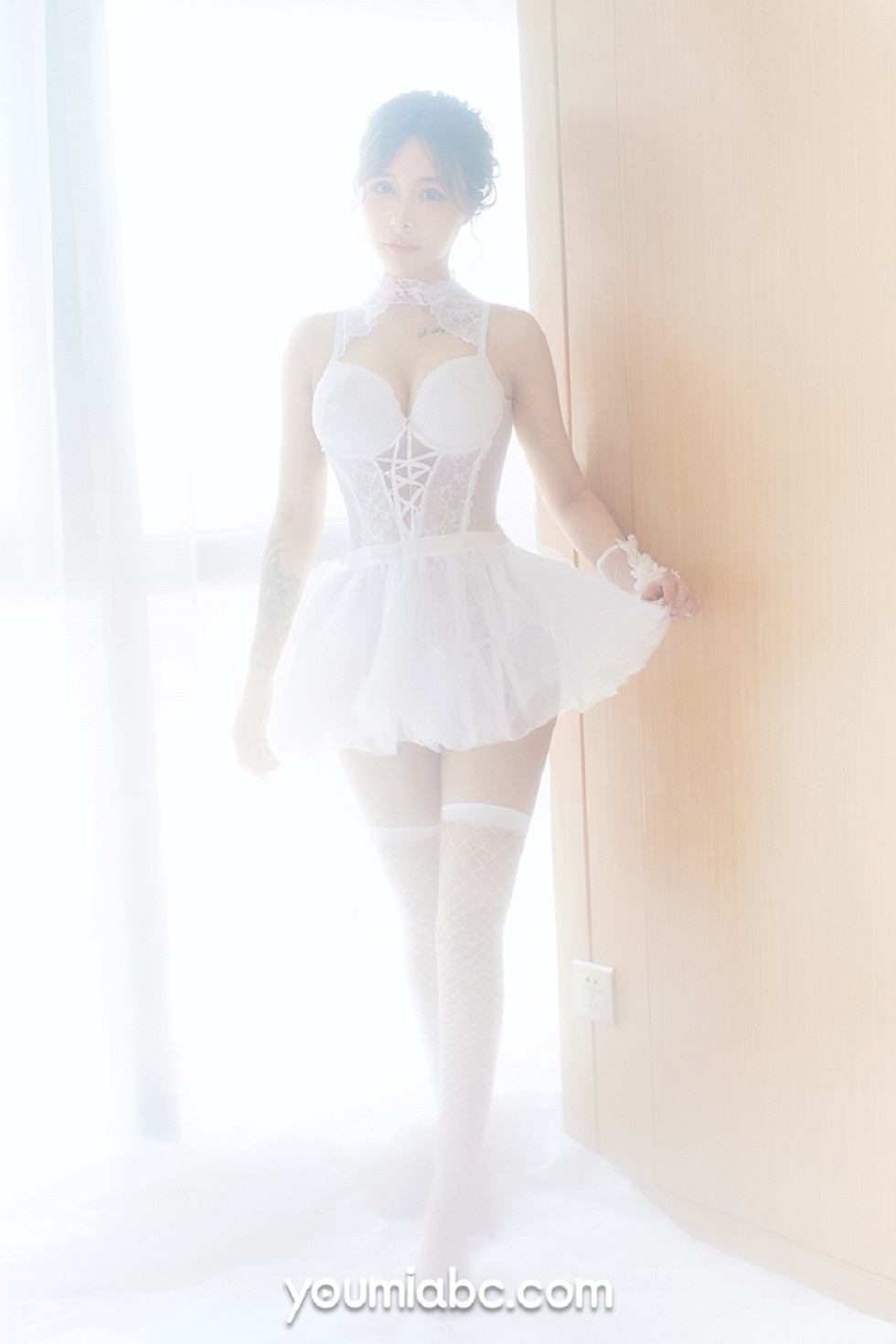 美女嫩模可可 - 情趣内衣+白丝网袜朦胧性感写真