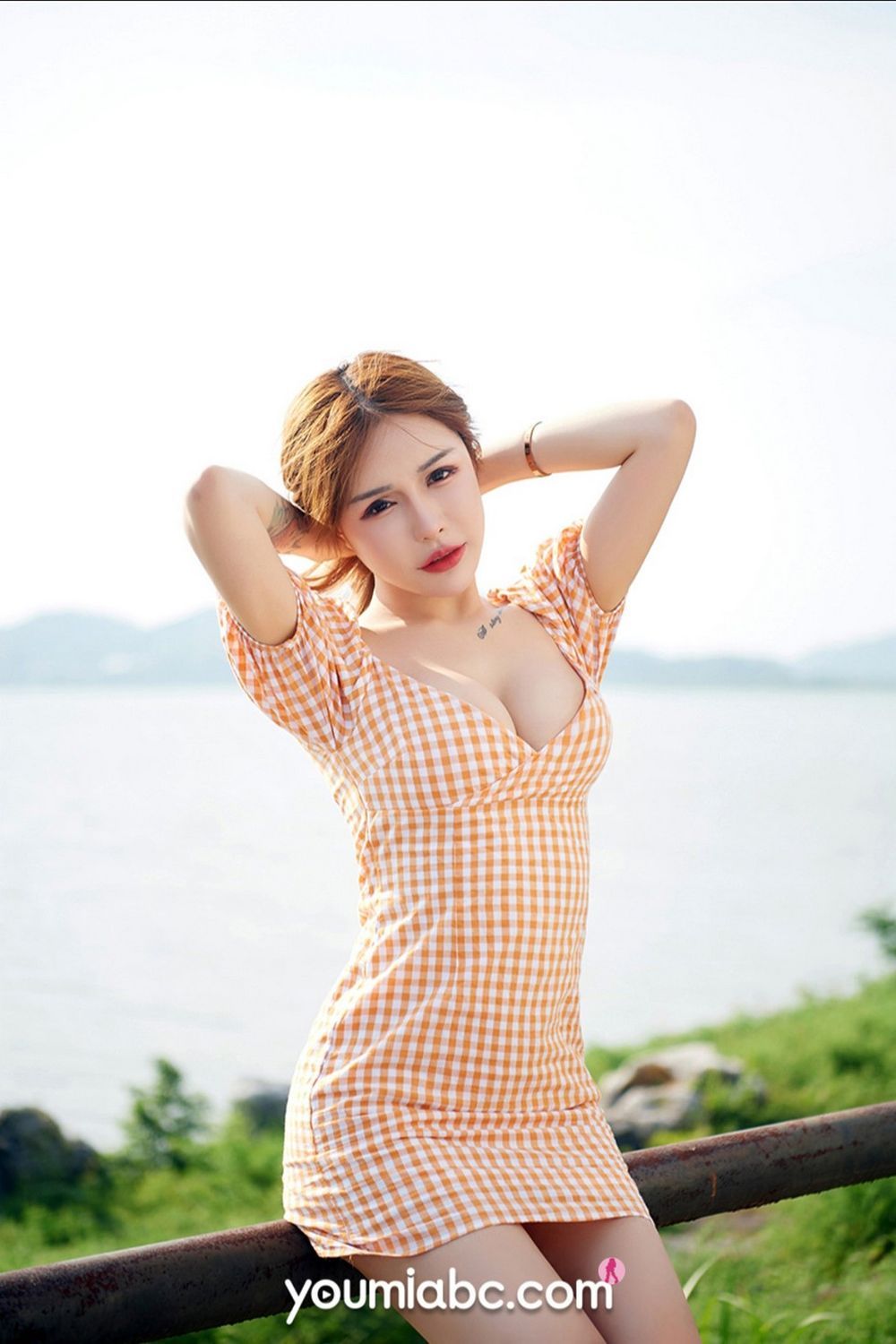 美女嫩模可可 - 格子连身裙+蕾丝内衣诱惑写真
