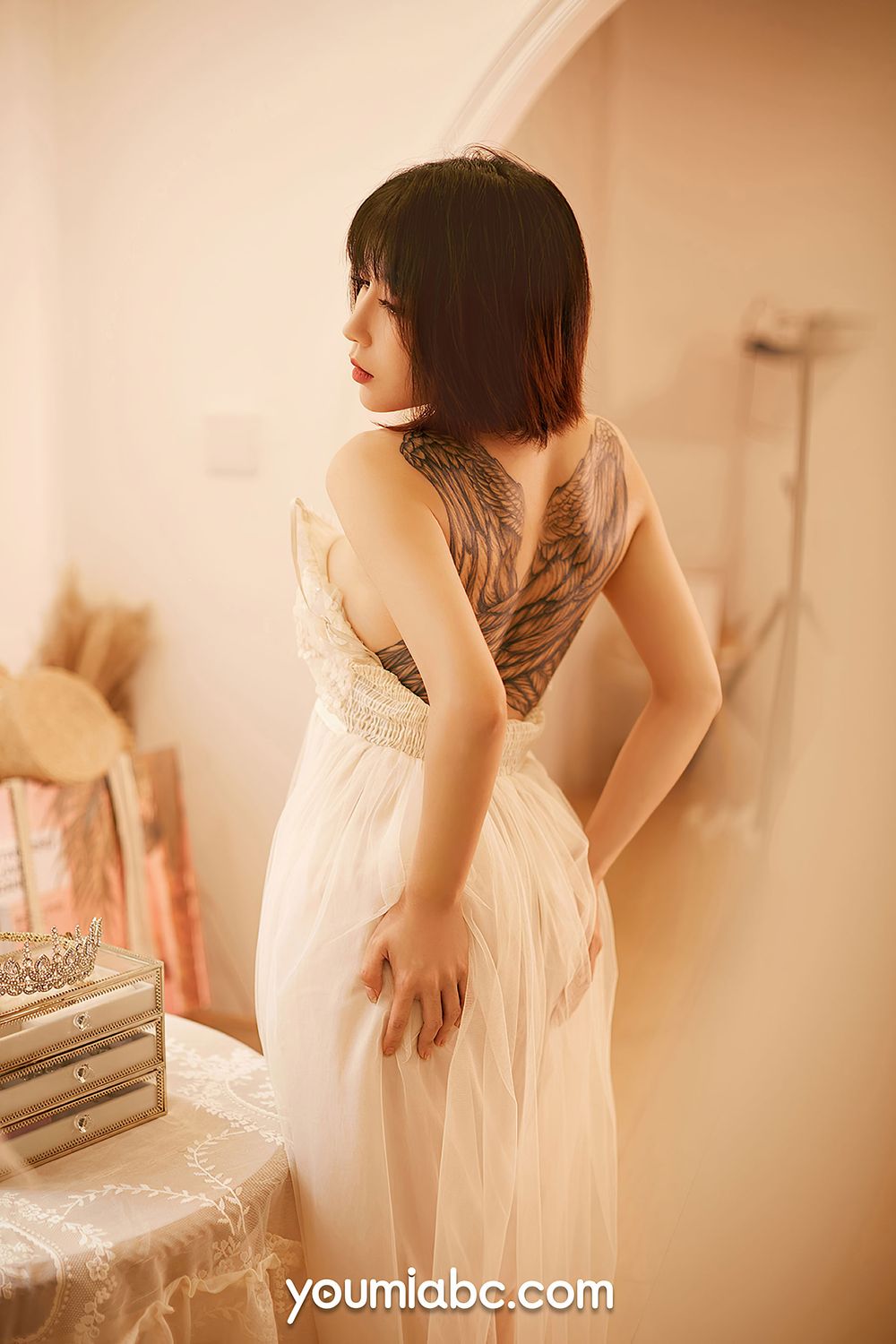 美女模特安妮斯朵拉 - 试婚新娘主题妖娆写真