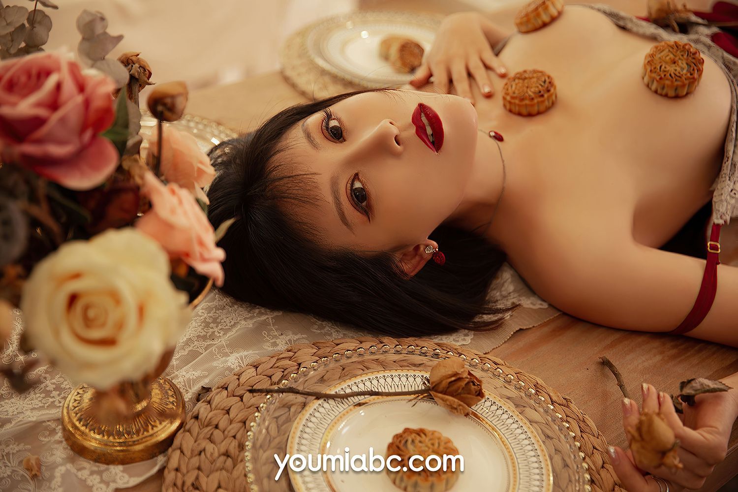 美女模特安妮斯朵拉 - 中秋美体盛宴主题性感写真