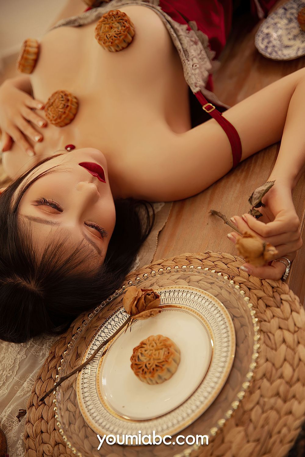 美女模特安妮斯朵拉 - 中秋美体盛宴主题性感写真
