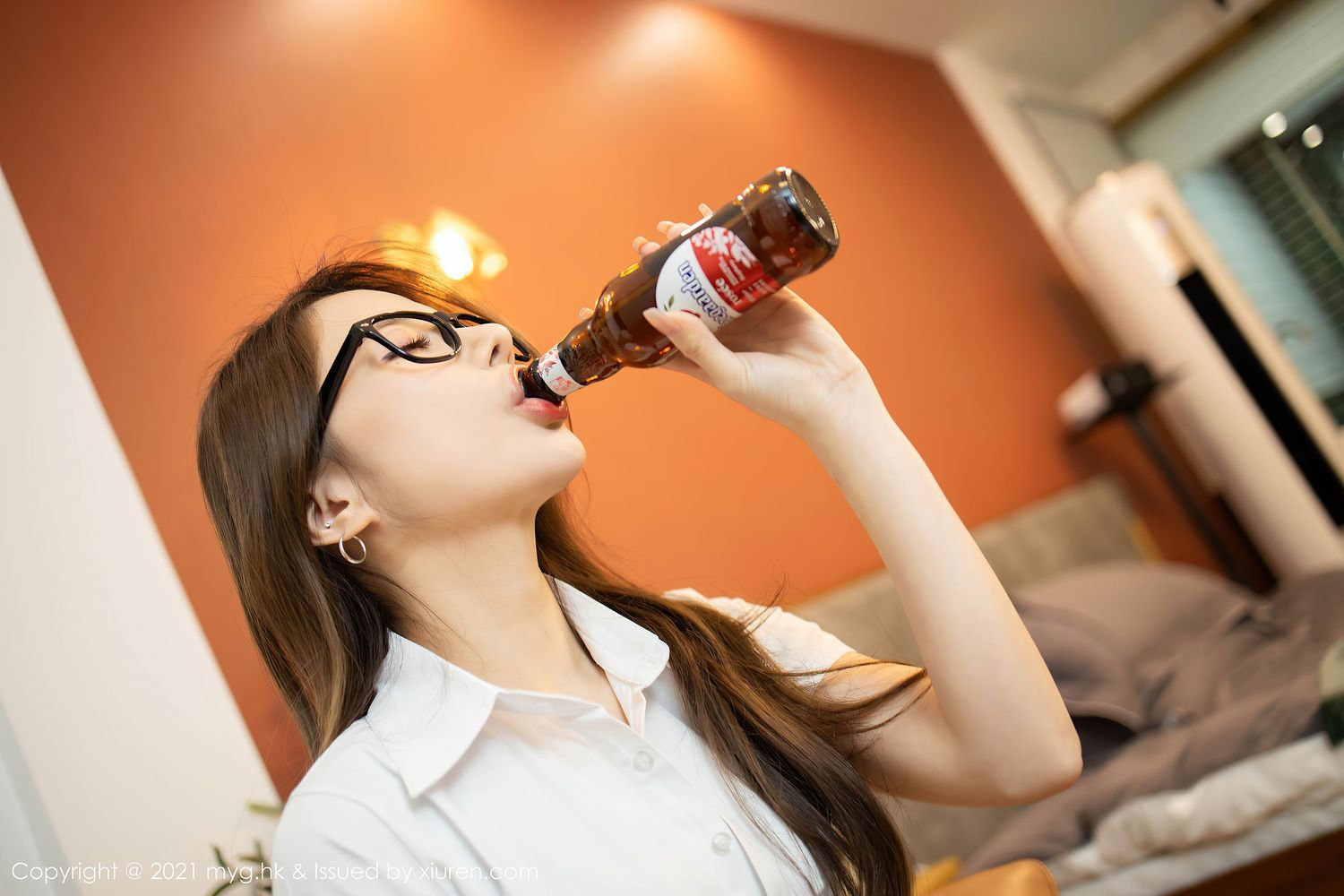 美女模特鱼子酱Fish - 下班回家的寂寞主题性感写真