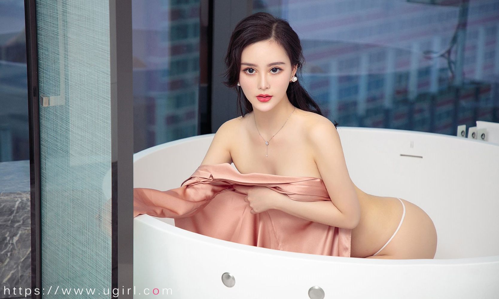 性感嫩模Hasand - 情趣内衣+丝质睡衣撩人写真