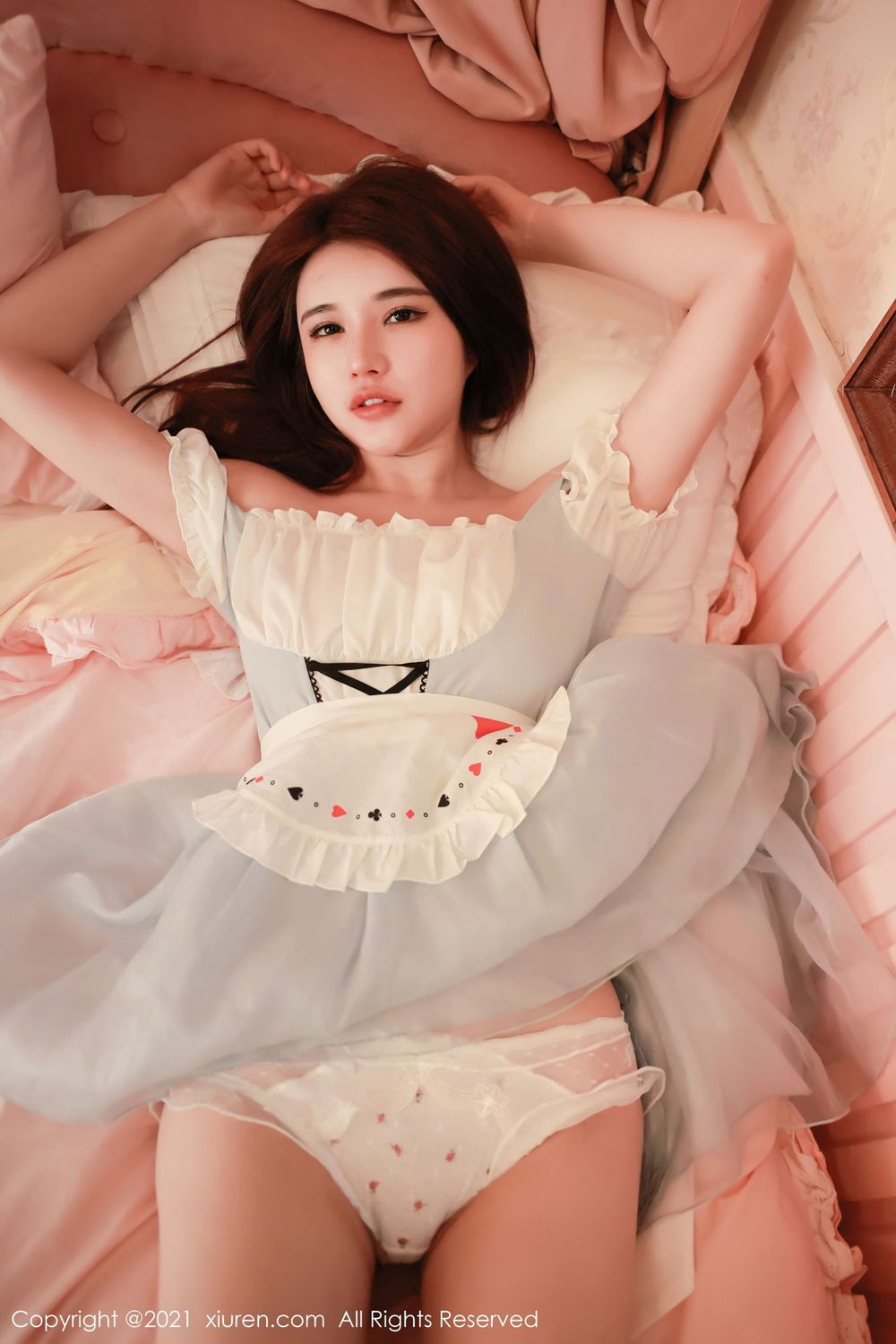 新人模特小雨baby - 居家女友甜美醉人风格写真