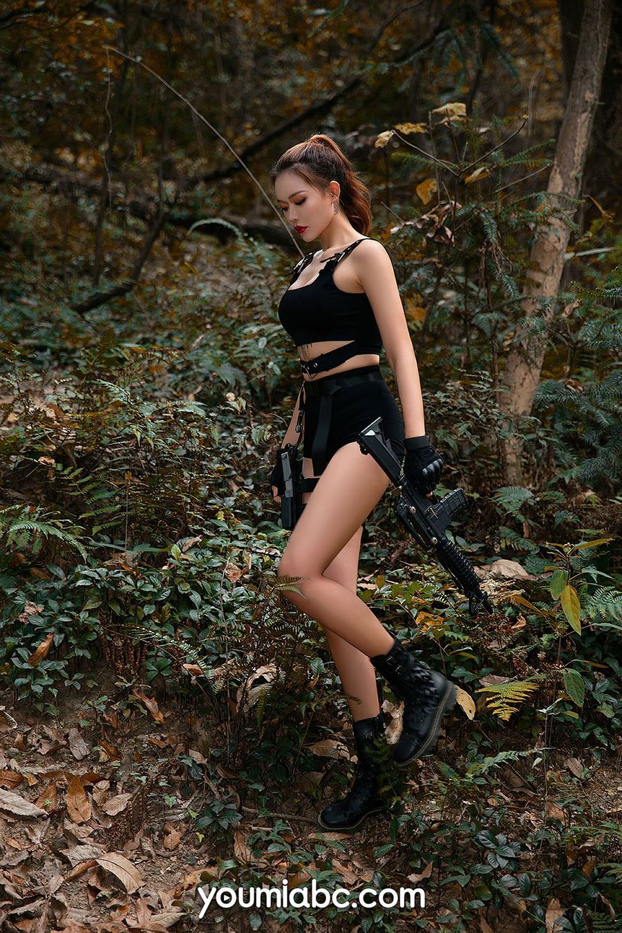 新人嫩模梦娜梦娜Vanessa  - 丛林女战士系列迷人写真