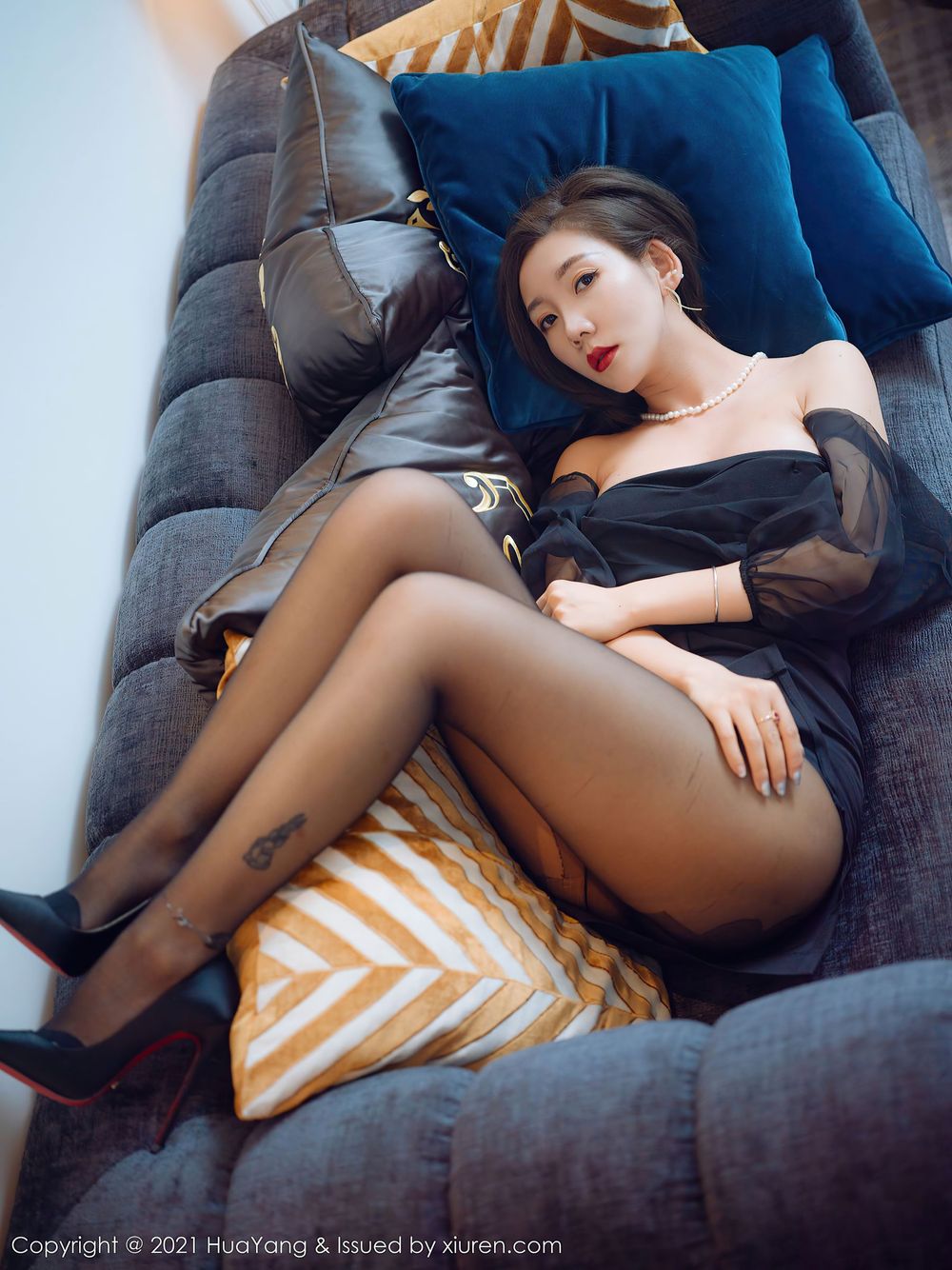 美女模特艾静香 - 抹胸礼服+黑丝系列澳门旅拍