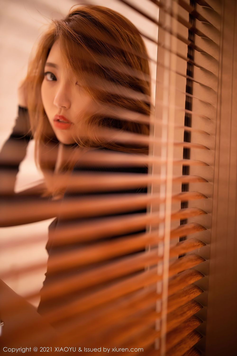 性感女神冯木木LRIS - 黑色魅惑连体衣妩媚写真