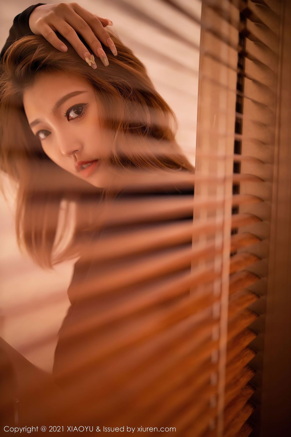 性感女神冯木木LRIS - 黑色魅惑连体衣妩媚写真