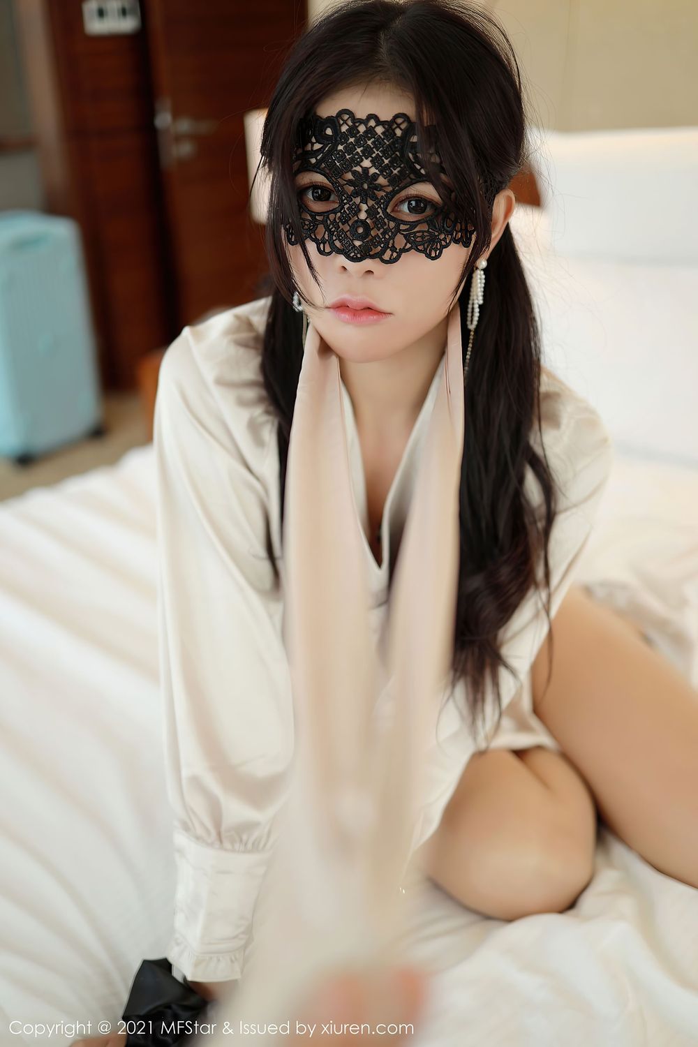 美女模特娜比 - 蒙眼与束缚魅惑主题私房写真