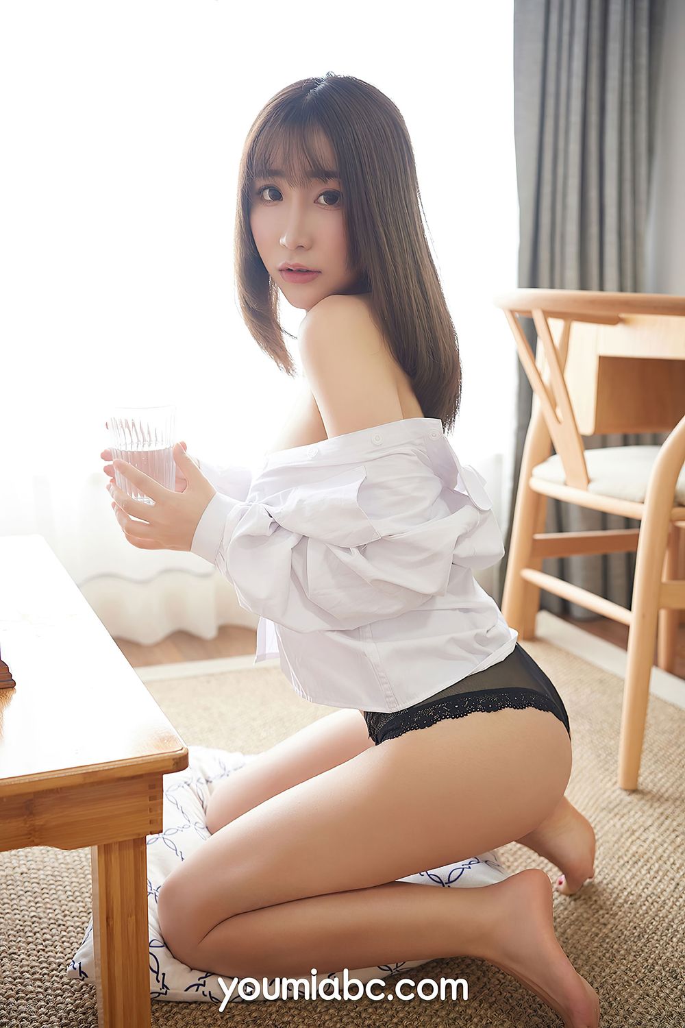 美女嫩模绯月樱Cherry - 学生妹制服+白衬衣系列诱惑写真