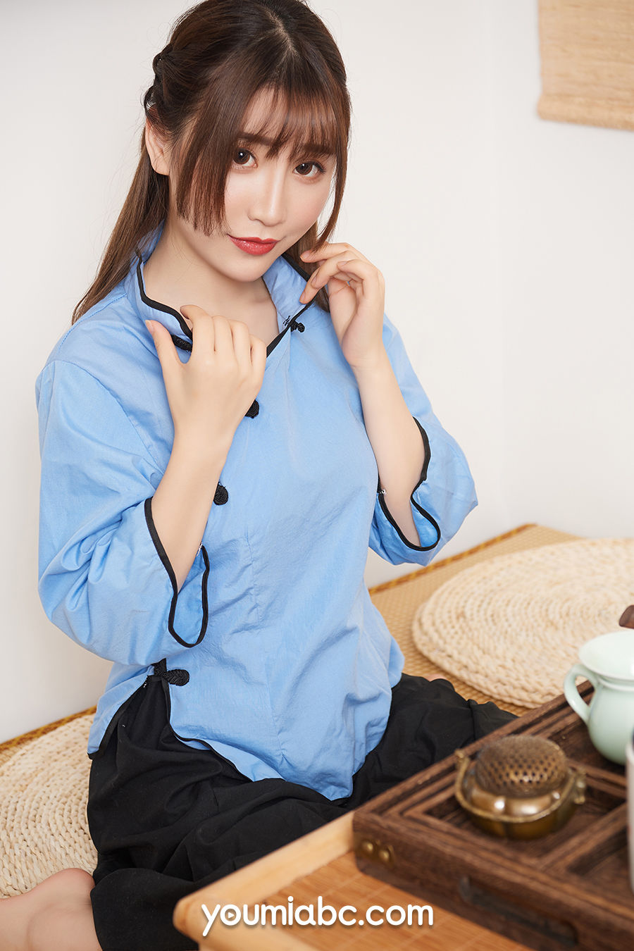性感嫩模绯月樱Cherry - 古韵旗袍+丁字裤火辣写真