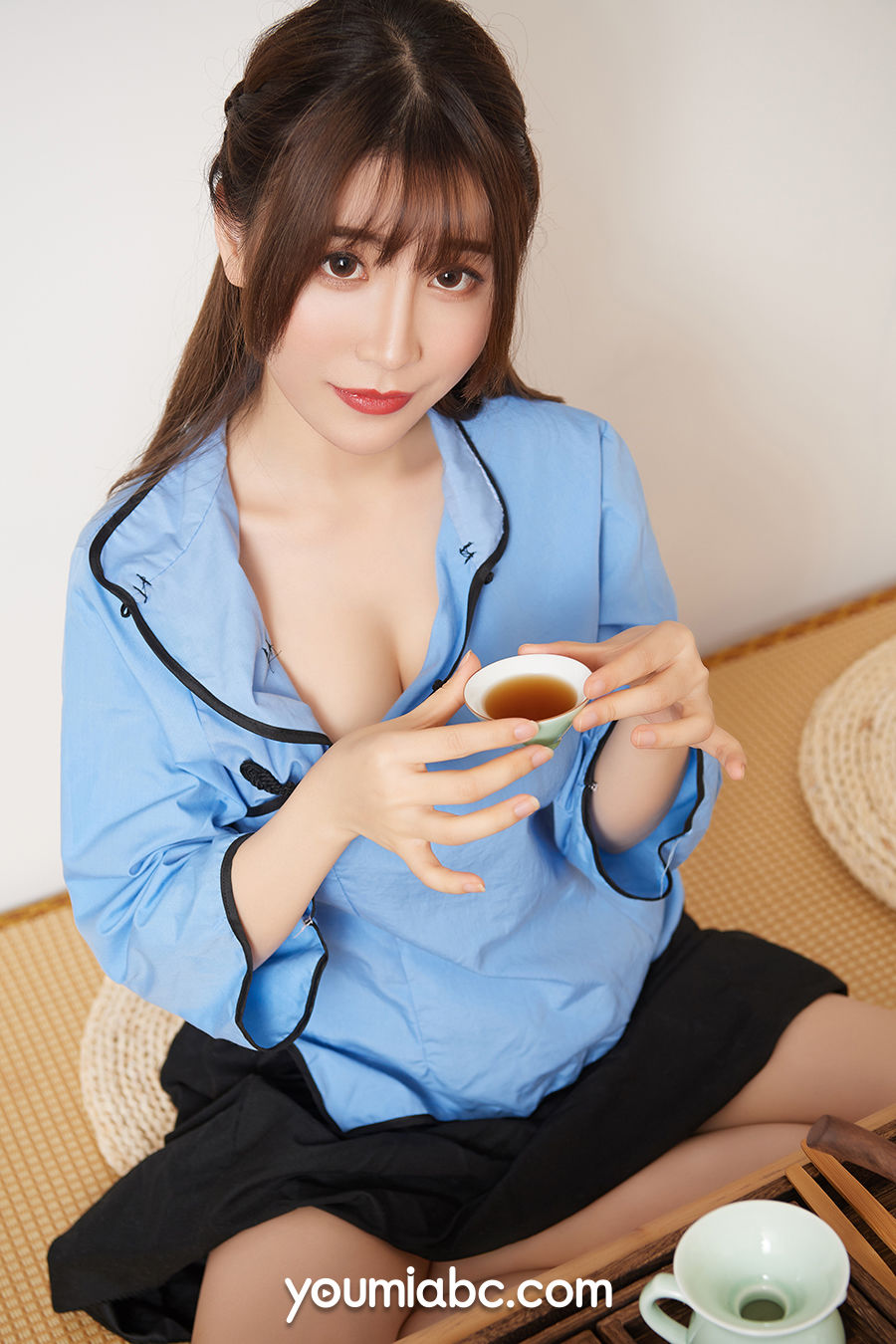 性感嫩模绯月樱Cherry - 古韵旗袍+丁字裤火辣写真