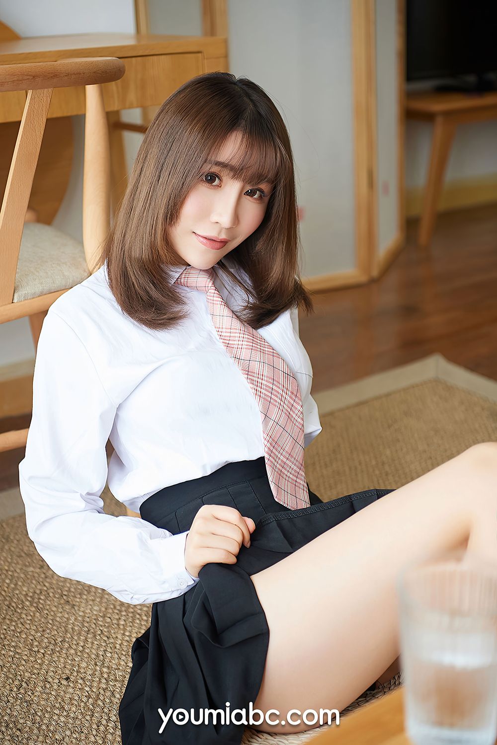 美女嫩模绯月樱Cherry - 学生妹制服+白衬衣系列诱惑写真