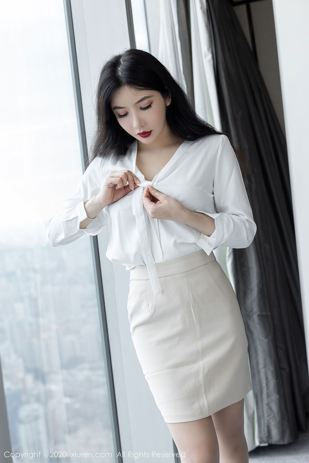 性感女神心妍小公主 - 经典职场制服OL系列写真