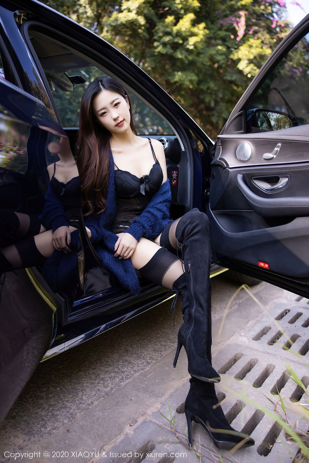 模特杨紫嫣Cynthia - 黑丝美腿+户外车拍系列写真