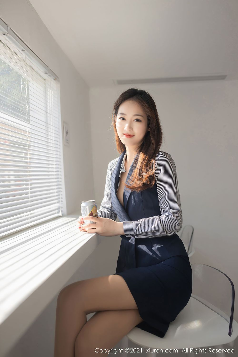 美女模特唐安琪 - 商店买酒+推销员系列性感写真