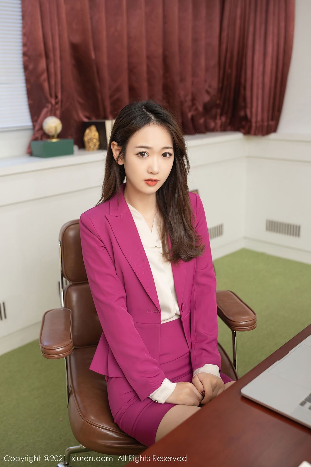 美女模特唐安琪 - 实习生OL+丝袜系列性感写真