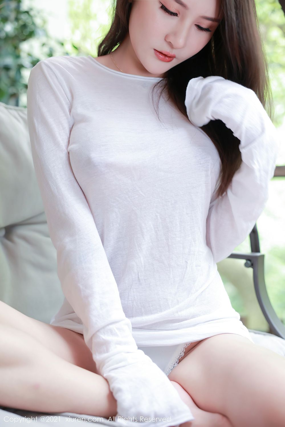 美女模特Emily顾奈奈 - 通透服饰+淋漓系列性感写真