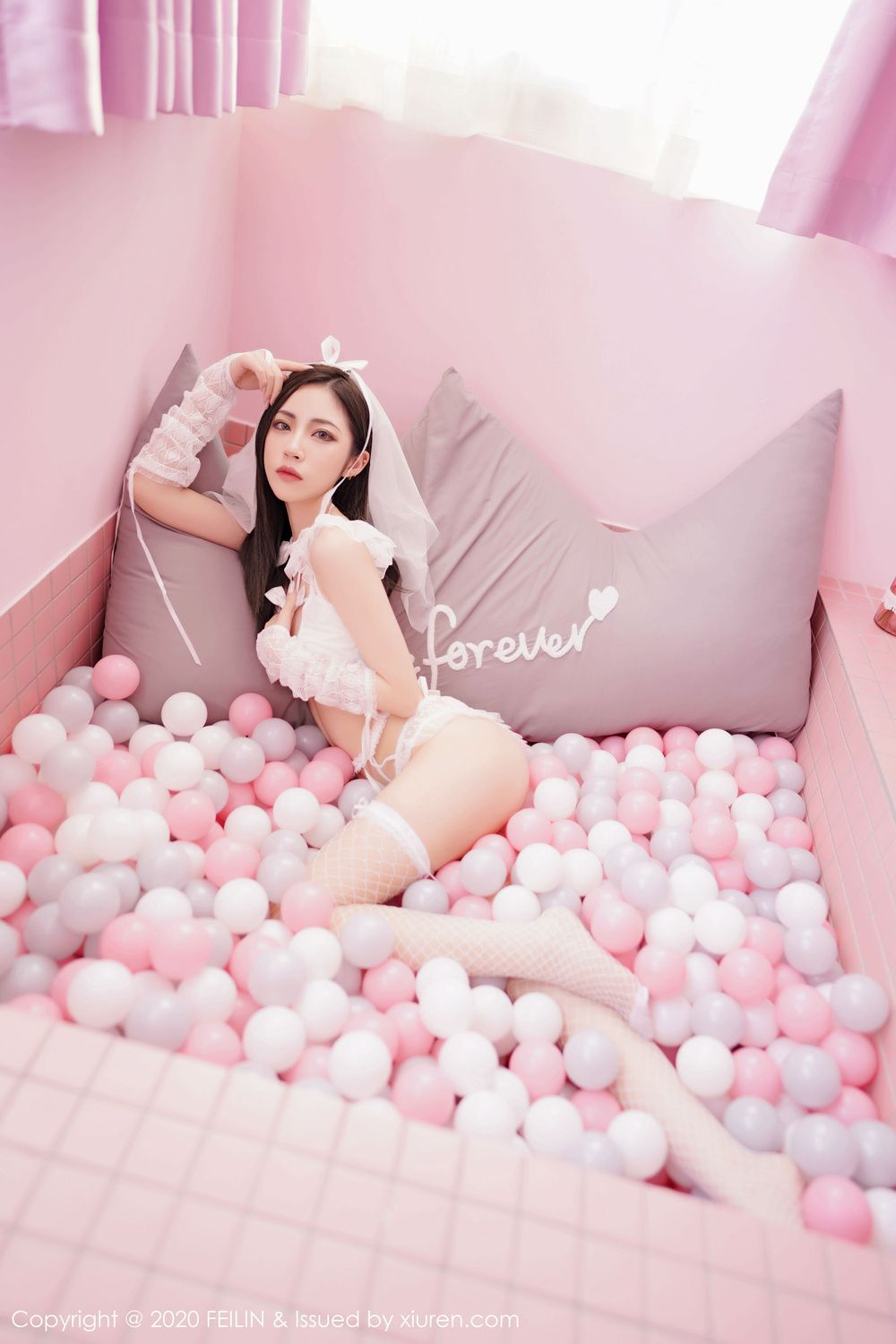 美女模特贾诗晗 - 白色婚纱+猫女装扮性感写真