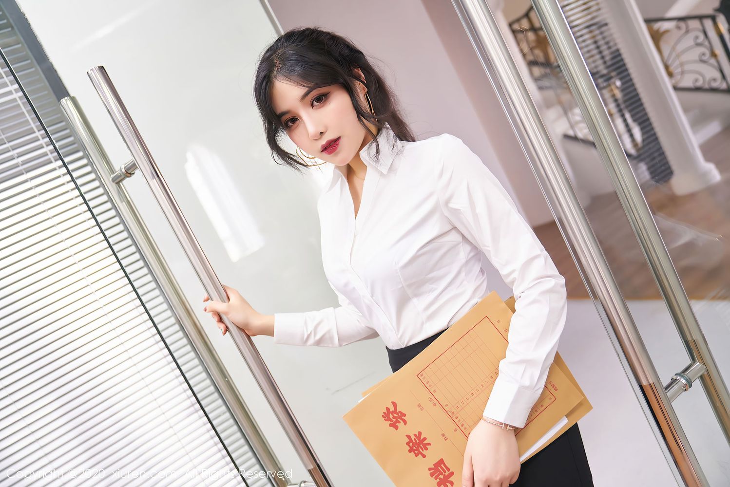 美女模特韩静安 - 黑丝美腿+职场OL系列性感写真