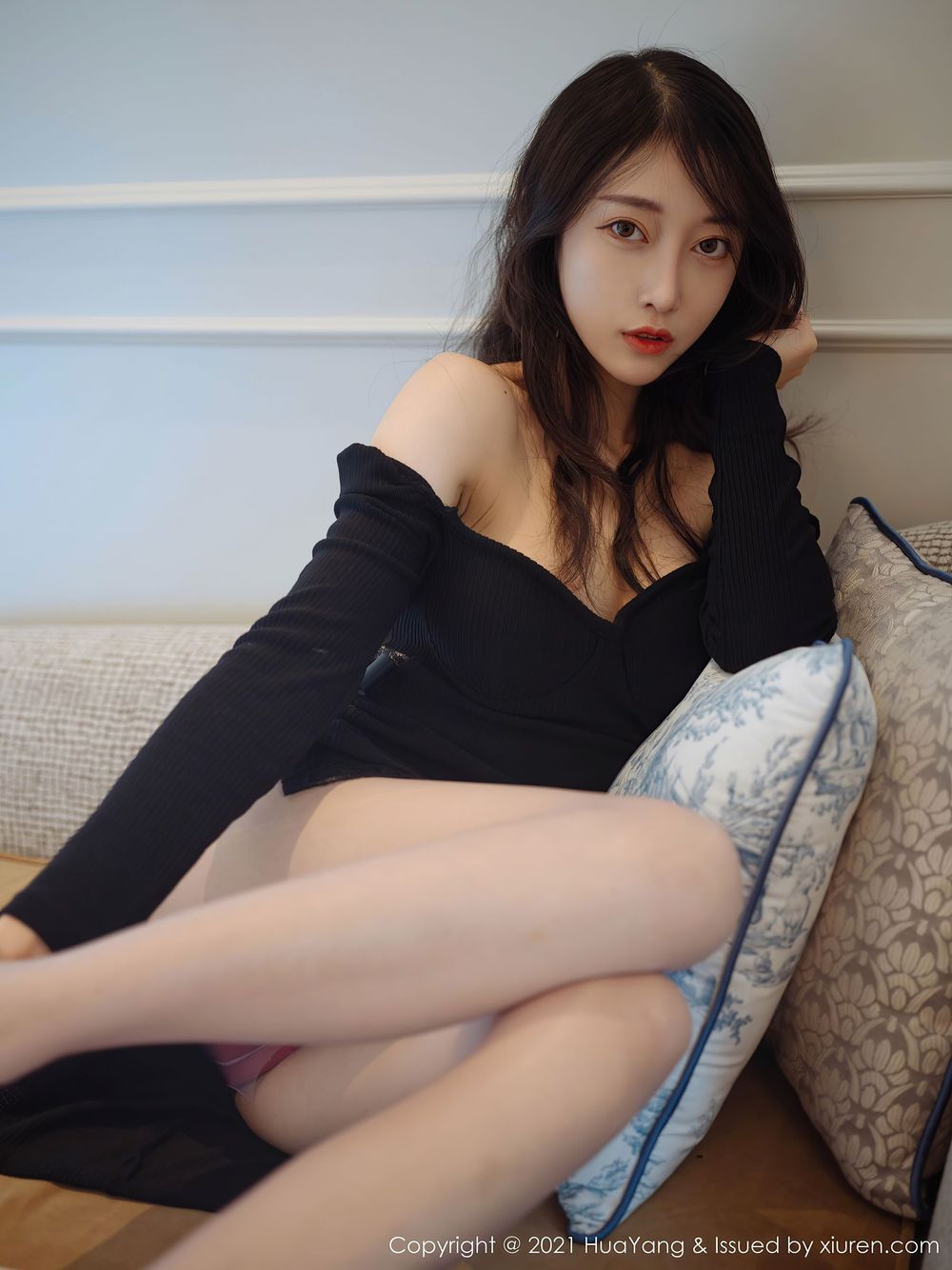 丽质美人玥儿玥er - 黑色礼裙+朦胧丝袜厦门旅拍