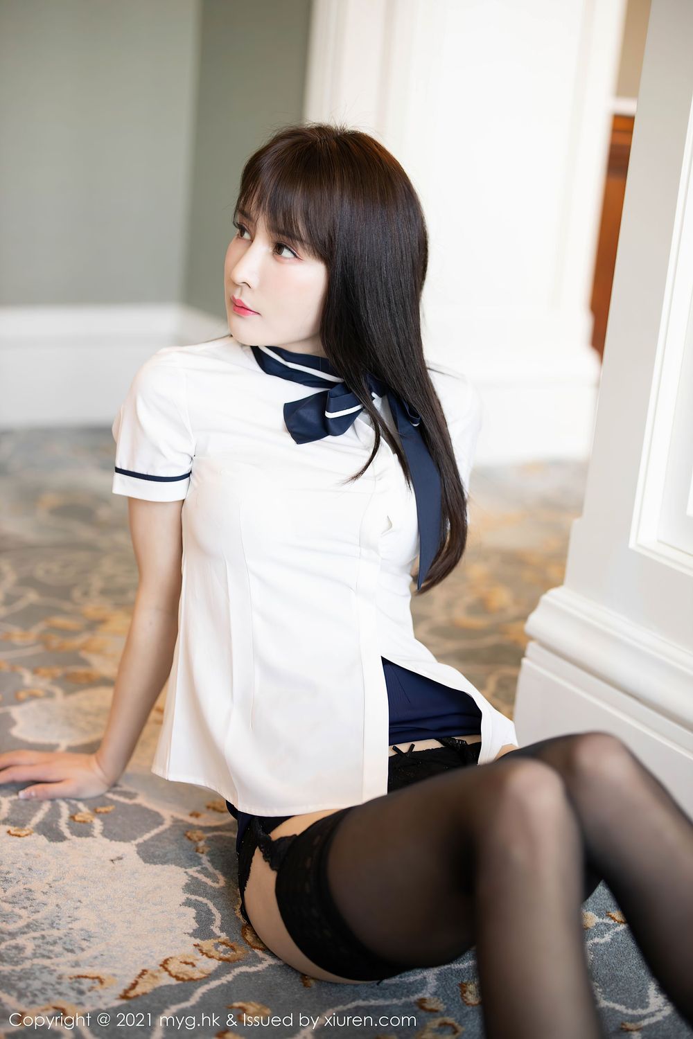 美女模特蔡文钰Abby - 白衬衫+黑丝吊袜系列写真