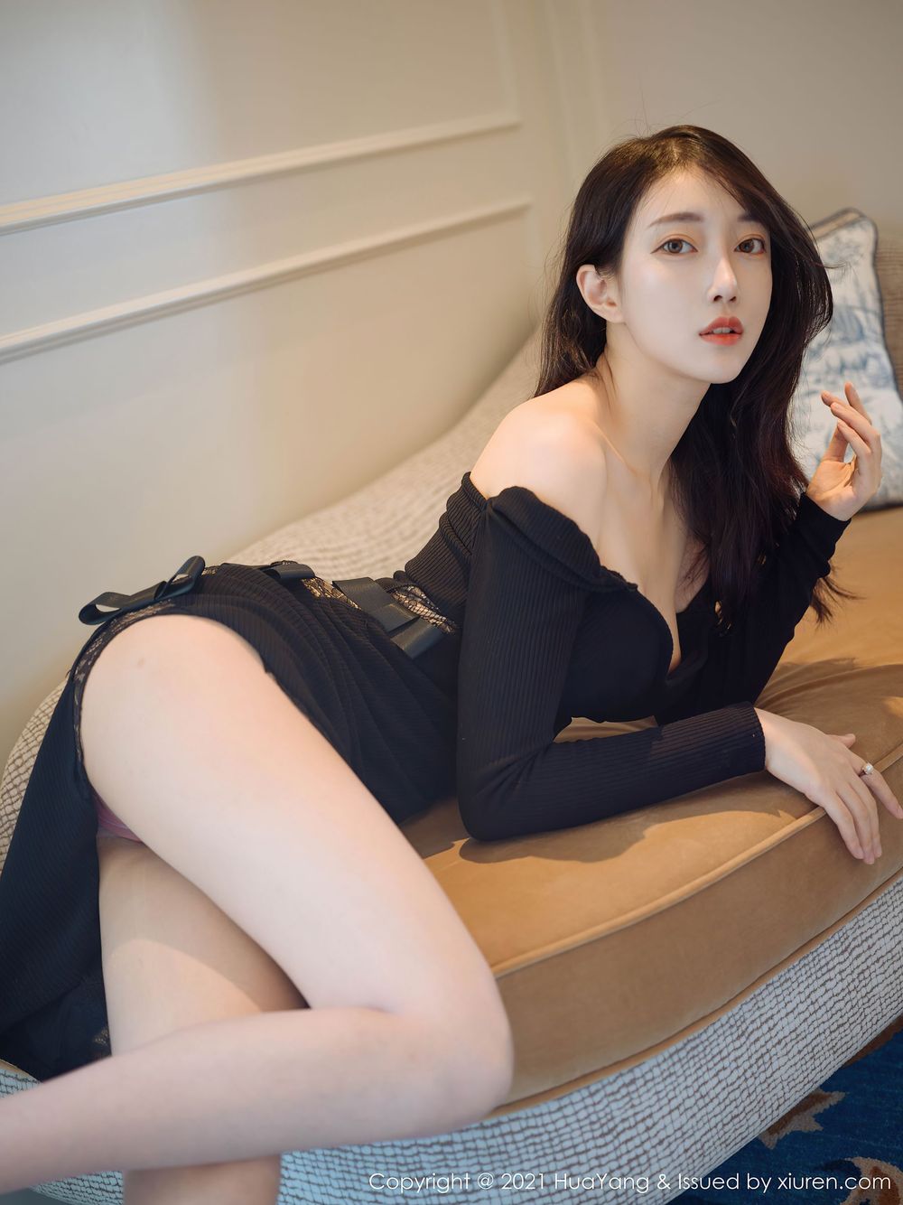 丽质美人玥儿玥er - 黑色礼裙+朦胧丝袜厦门旅拍