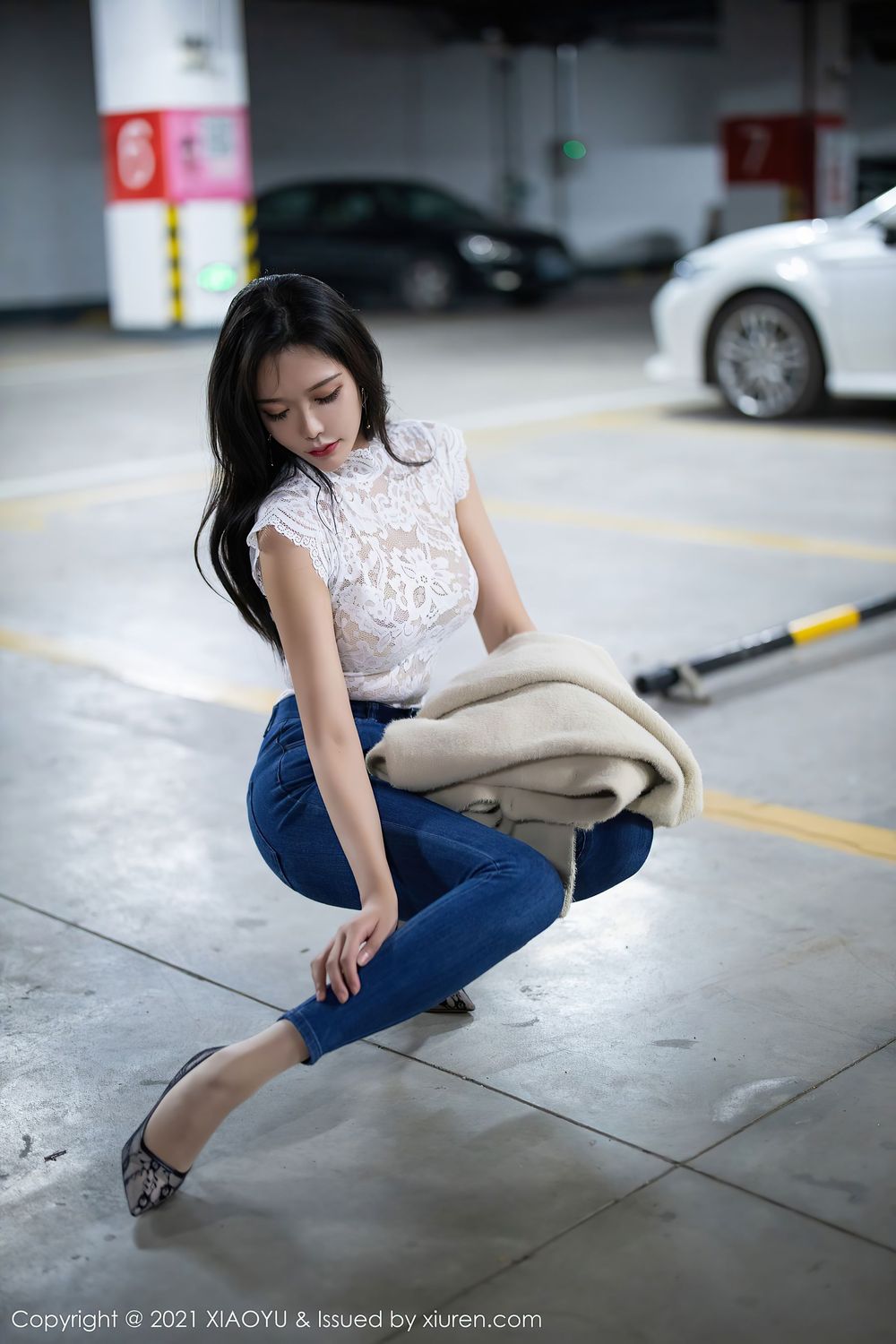 美女模特小娜比 - 直率牛仔裤+车拍主题性感写真