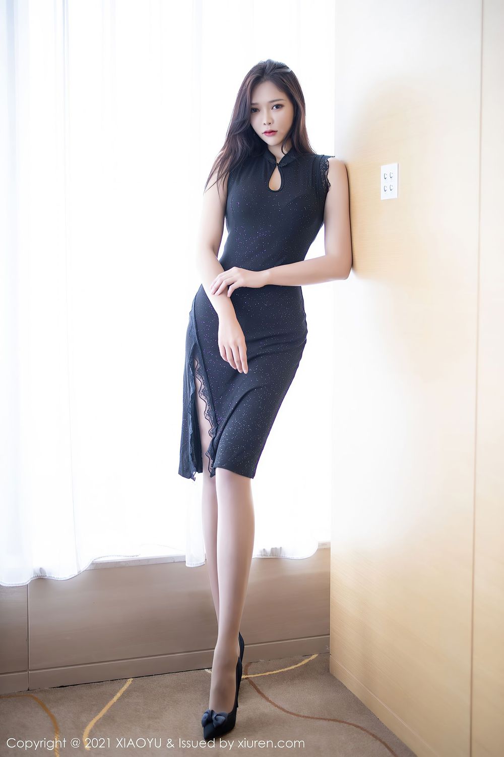 美女模特小娜比 - 优雅礼裙+丝袜系列妖娆写真