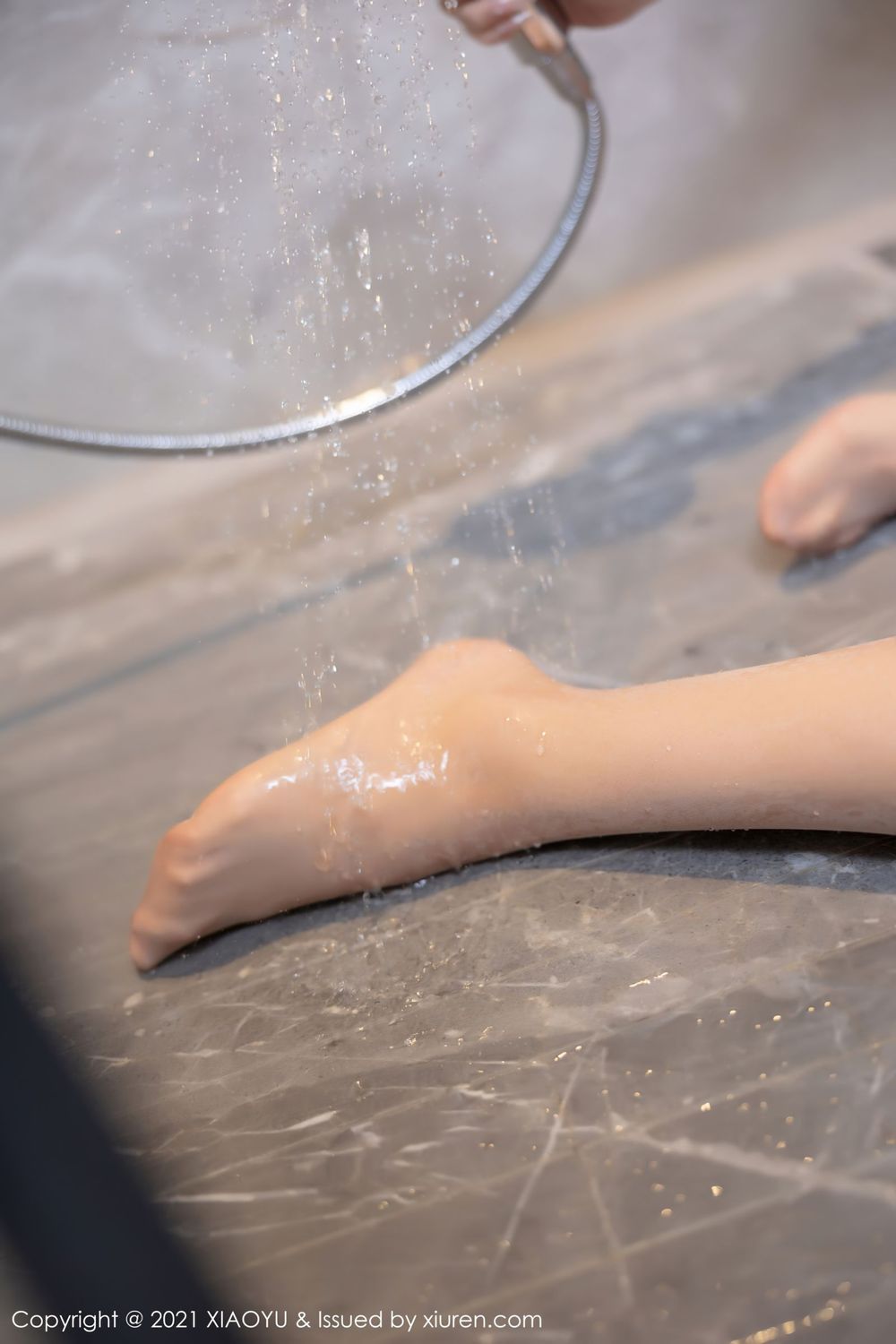 美女模特林星阑 - 肉色丝袜+热裤系列灵动写真