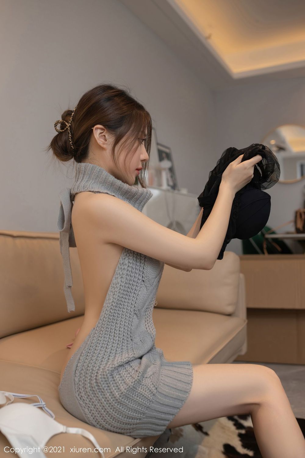 美女模特鱼子酱Fish - 开背毛衣+洗衣机维修主题写真