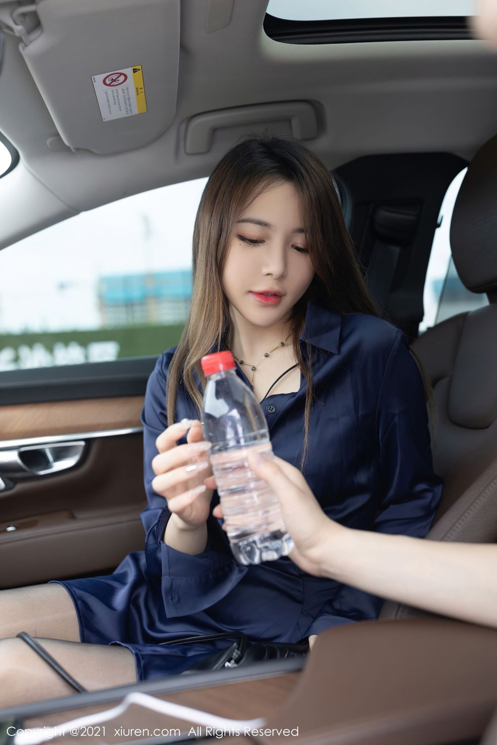 美女模特鱼子酱Fish - 都市丽人+顺风车剧情写真