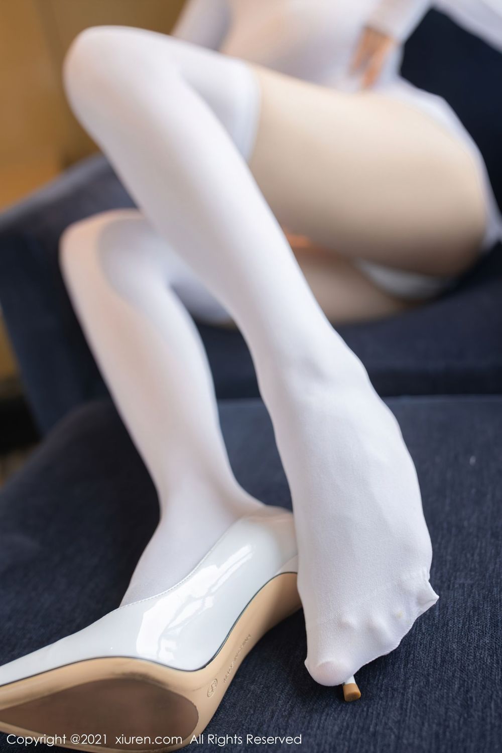 模特安然Maleah - 洁白服饰+丝袜系列性感写真