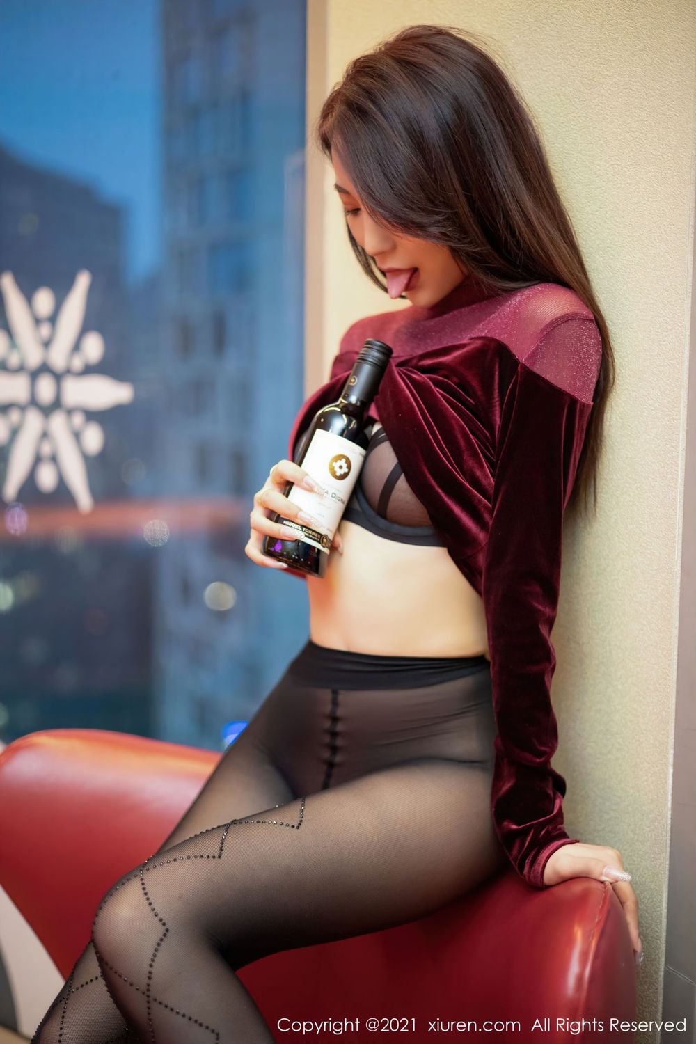 丽质模特周慕汐baby - 猩红礼裙+魅惑黑丝系列写真