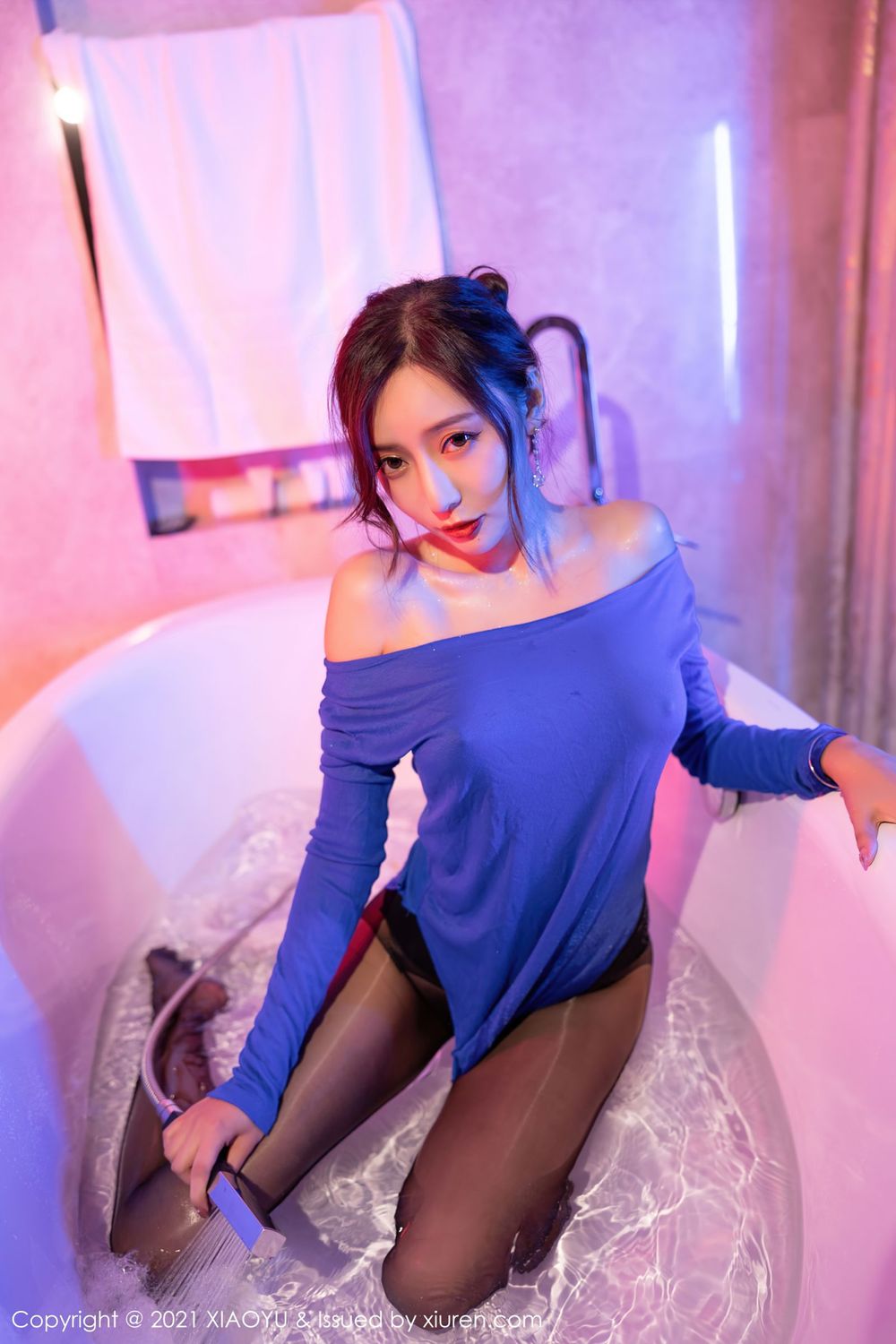 性感女神王馨瑶yanni - 轻薄服饰+极致黑丝私房写真