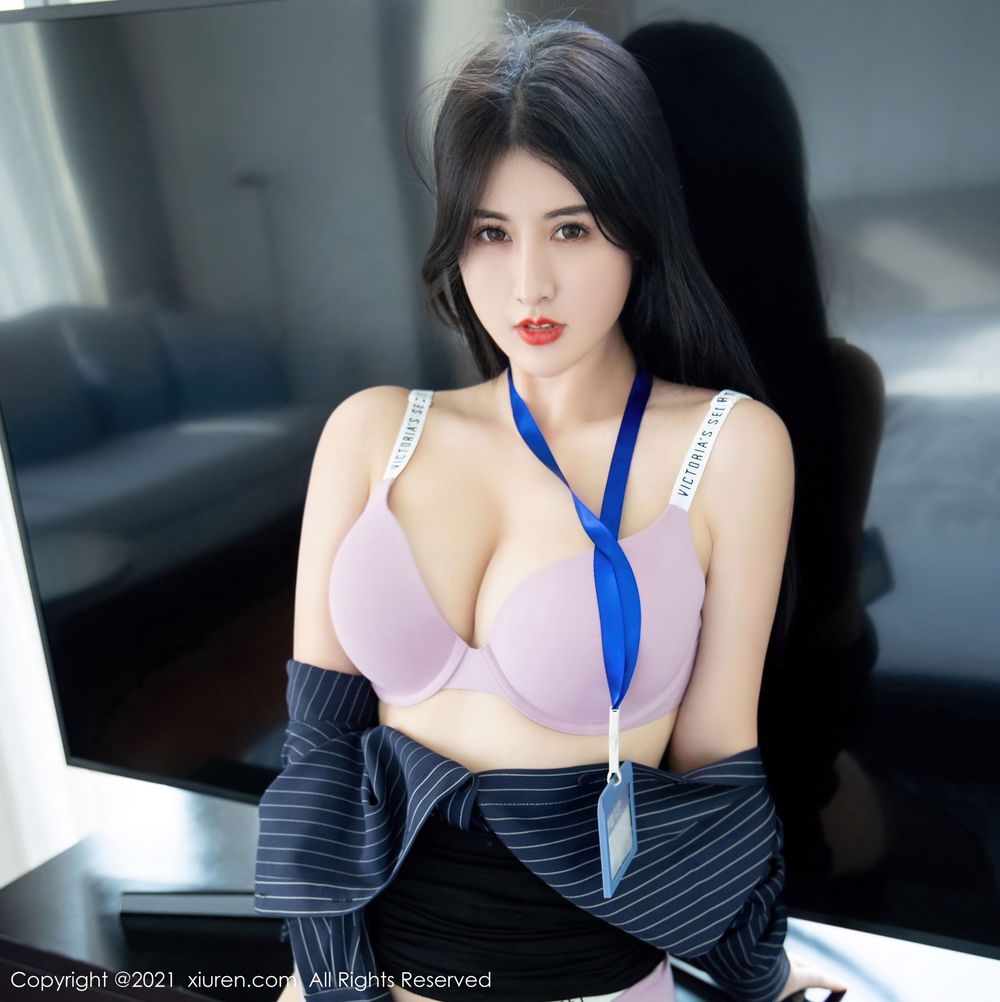 美女模特诗诗kiki - 职业上装+魅惑黑丝惹火写真