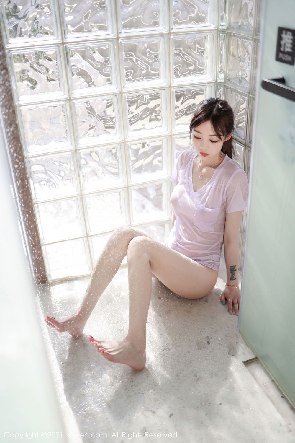 美女模特佘贝拉bella - 运动装+浴室系列写真
