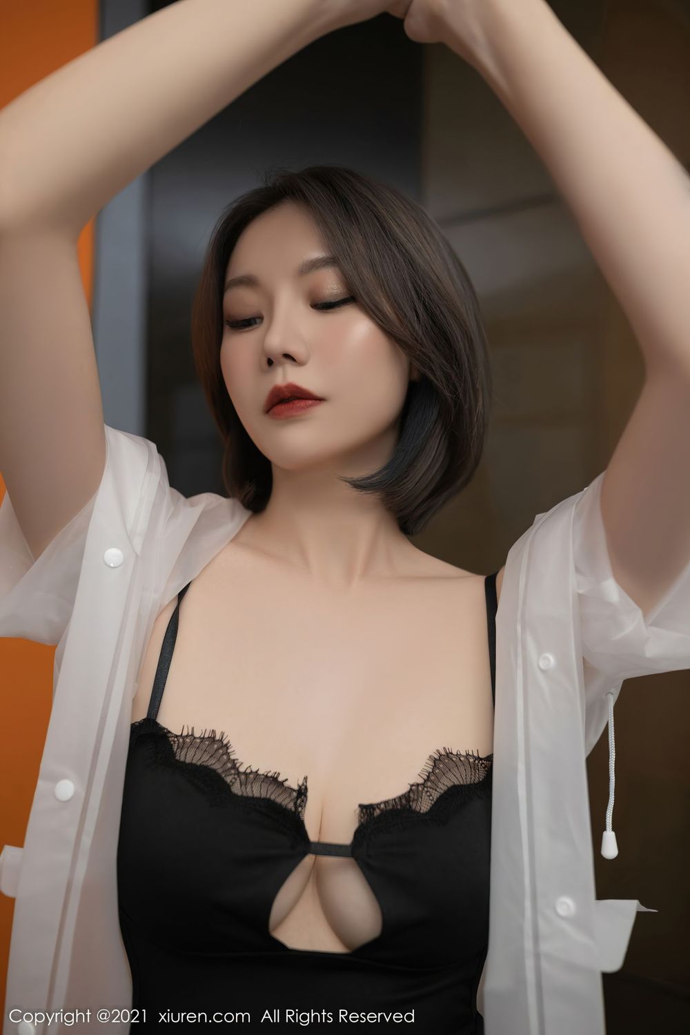 美女模特安然Maleah - 红色丝袜高冷气质重庆旅拍