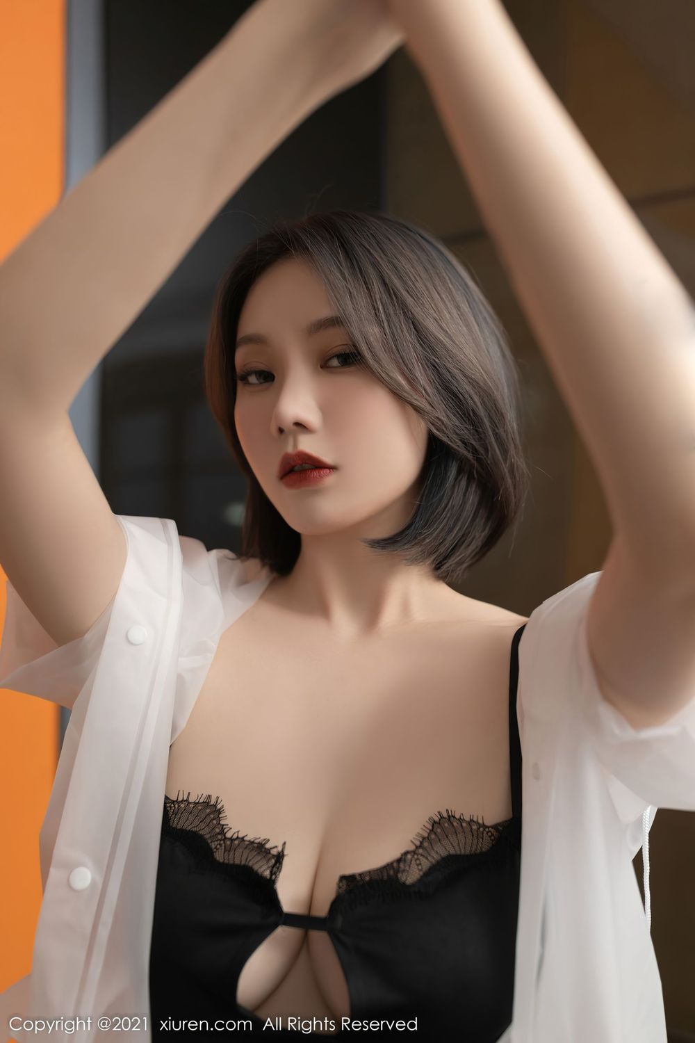 美女模特安然Maleah - 红色丝袜高冷气质重庆旅拍