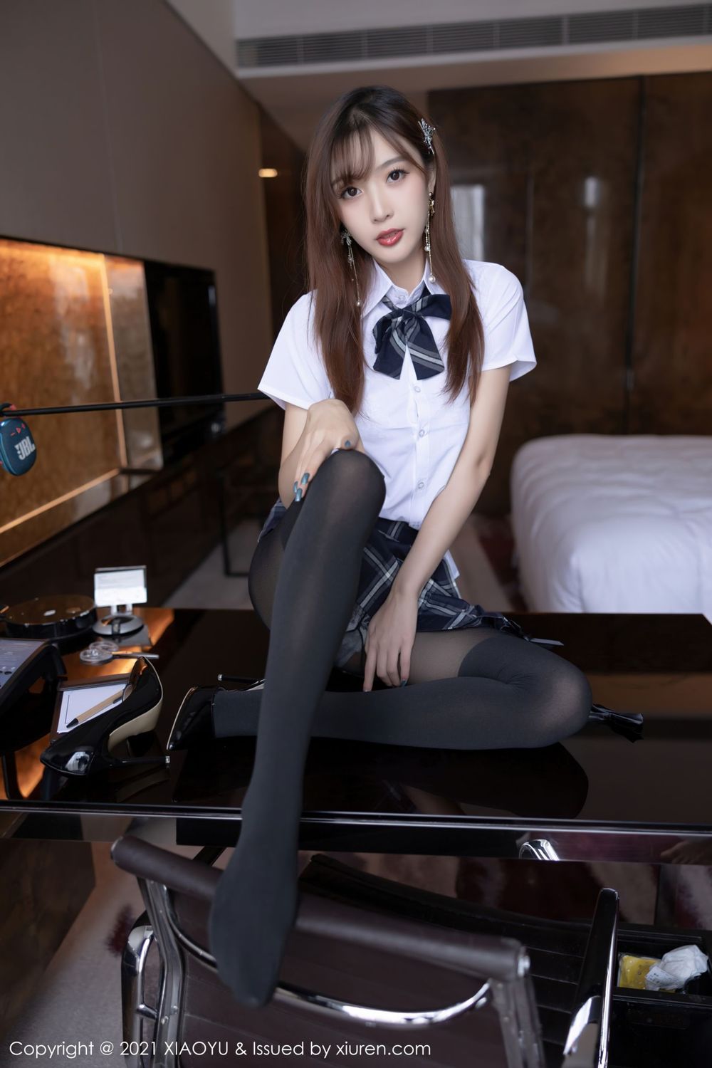 美女模特林星阑 - 白衬衣+黑丝系列足量写真
