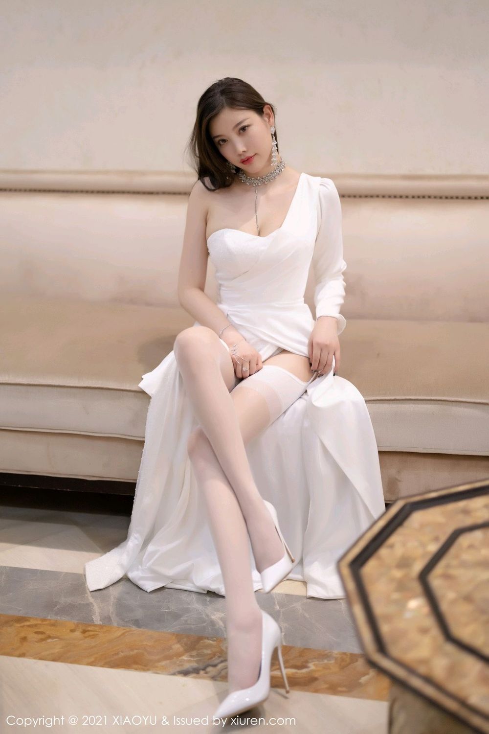 性感女神杨晨晨Yome - 白丝美腿+长裙系列广西旅拍
