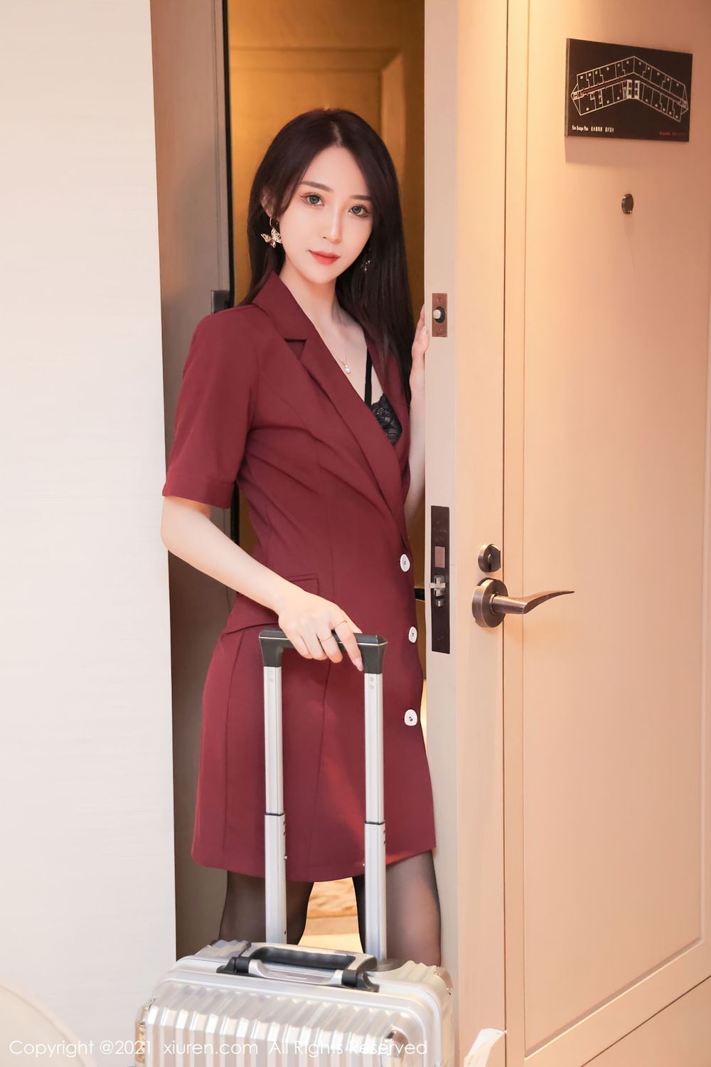 丽质模特周慕汐baby - 空姐制服+黑丝酒店系列写真
