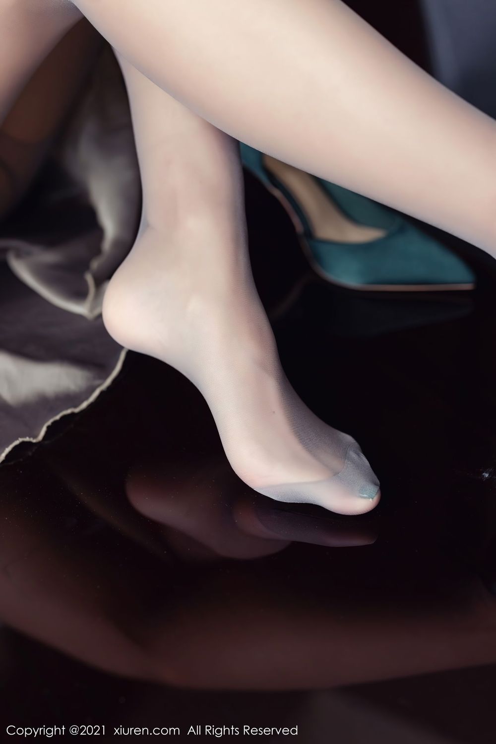 美女模特蓝夏Akasha - 轻薄长裙+热辣身姿套图