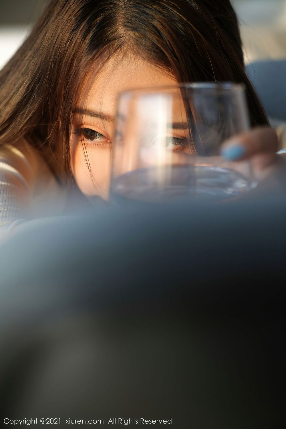 新人模特蘇～蘇 - 白色服饰+小蛮腰系列首套写真