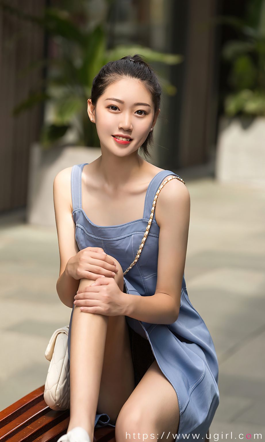 美女模特小雪儿 - 多套服饰+甜妹日志主题写真