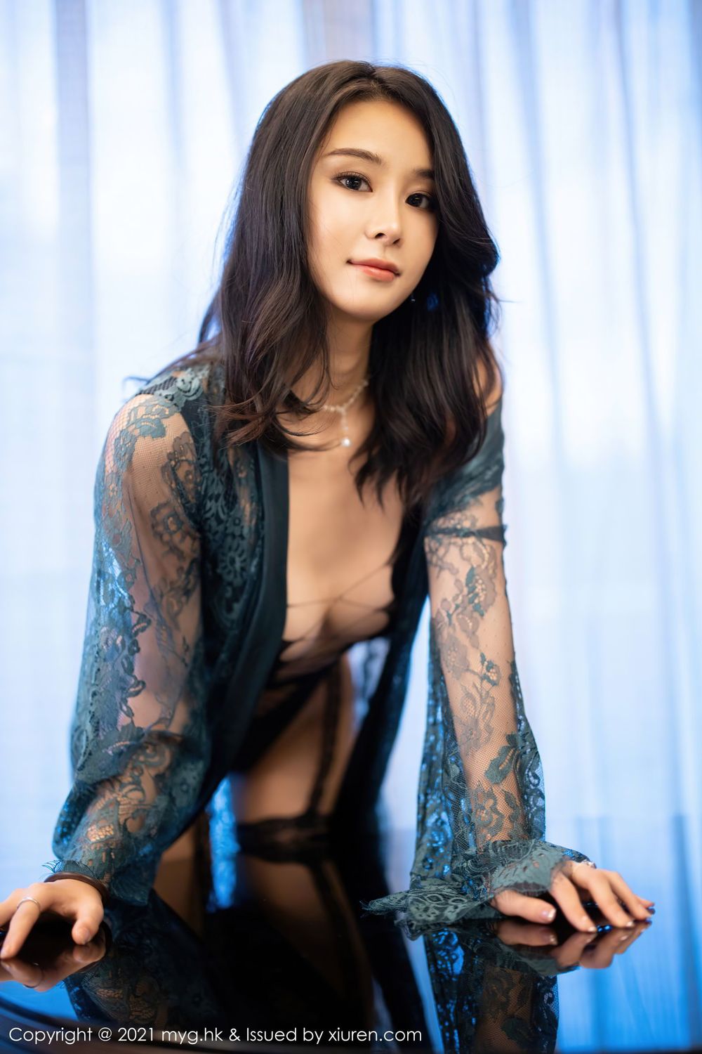 美女模特蓝夏Akasha - 镂空服饰+黑丝系列江浙沪旅拍