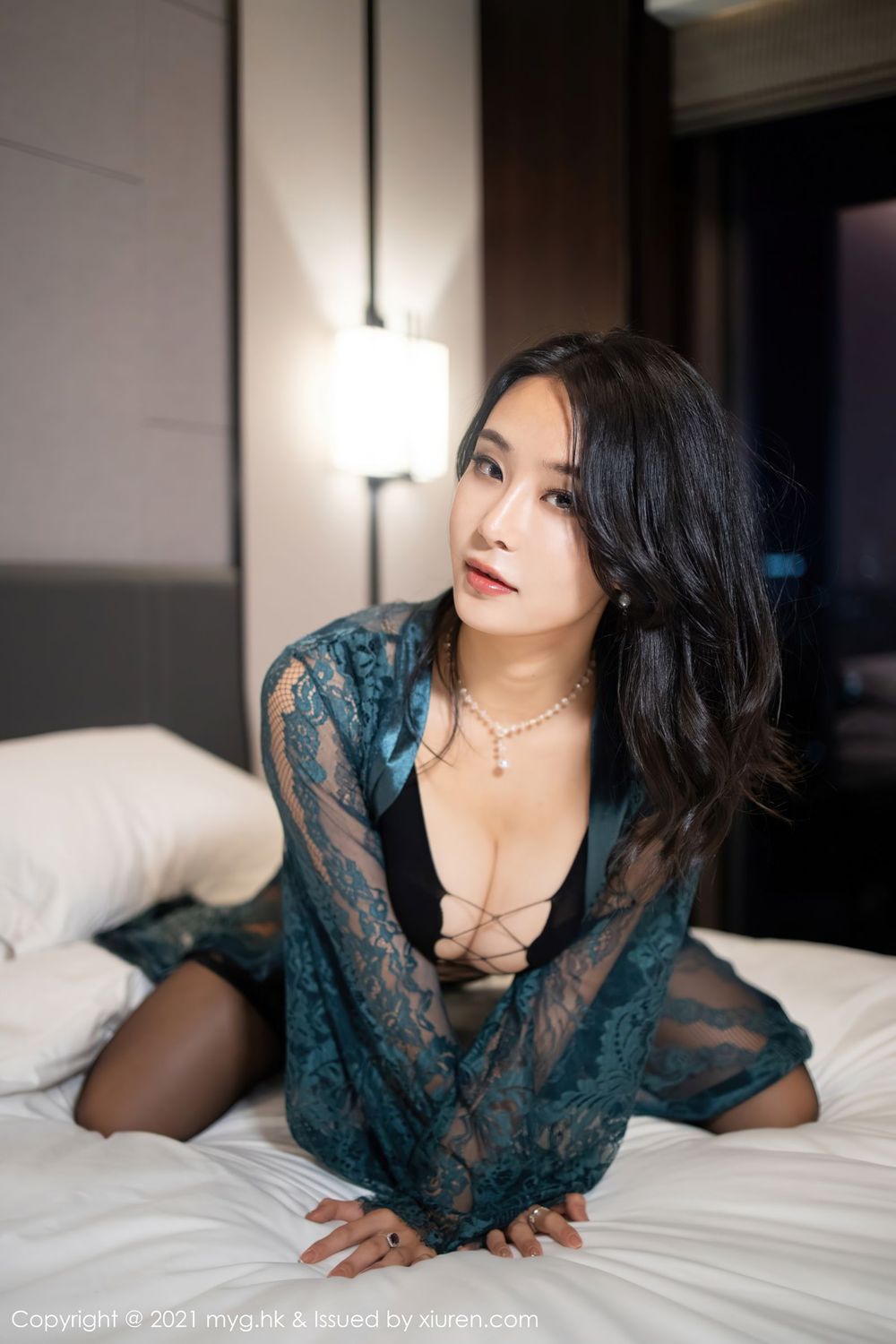 美女模特蓝夏Akasha - 镂空服饰+黑丝系列江浙沪旅拍