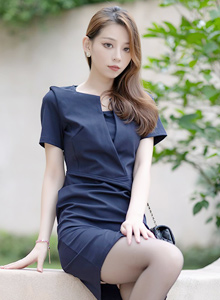 [XIAOYU语画界] 美女模特言沫 - 华丽服饰+黑丝系列性感写真 VOL.589